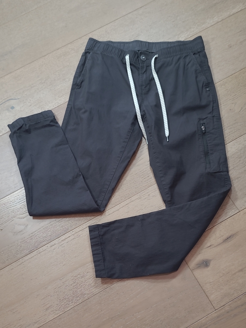 Vuori Ripstop Pants Women's sz M Black Tapered Utility Cargo Hiking Pant VW401
